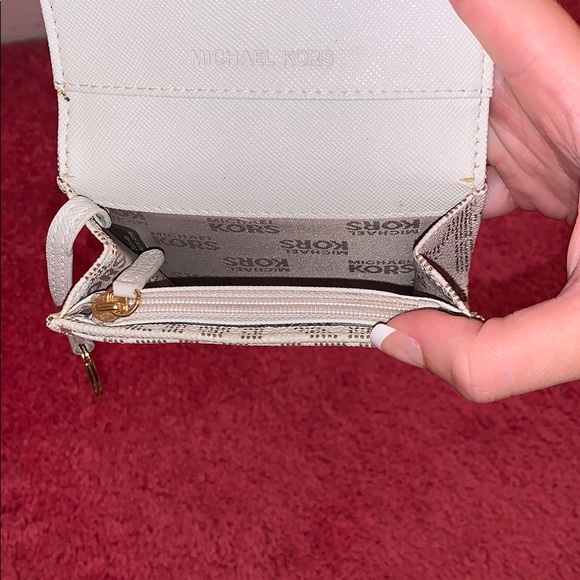 A little wallet - Picture 2 of 3